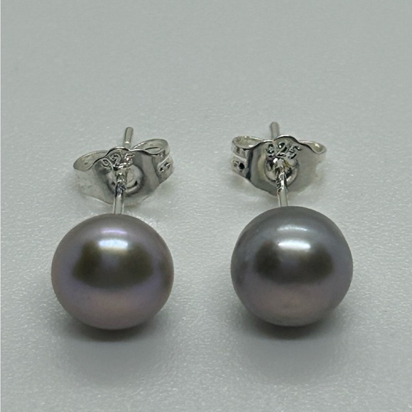 6mm Grey Freshwater Pearl 925 Sterling Silver Stud Earrings gs - Picture 3 of 10